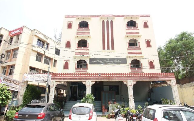 OYO 12115 Hotel Raghuraj Palace