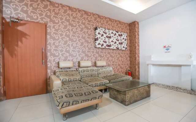 Penthouse Hotel By OYO Rooms