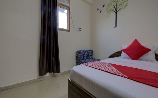 OYO 15589 Hotel Kamdhenu