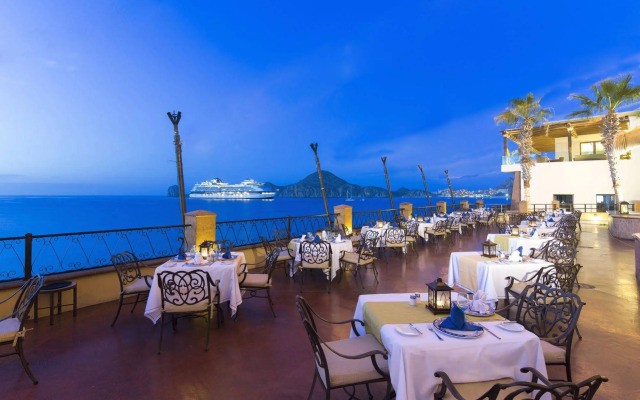 Villa del Arco Residences