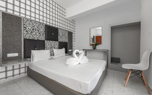 Boulevard Studio 6 with sea view