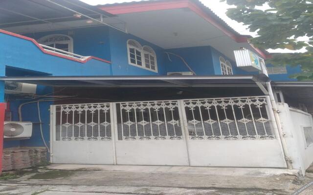 EXPRESS O 92061 Omah Oewie Syariah