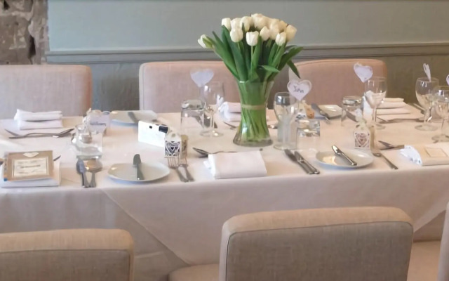 The Warwick Arms Hotel