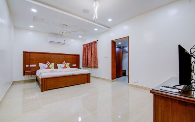 OYO Home 78311 Classic Studio Stays