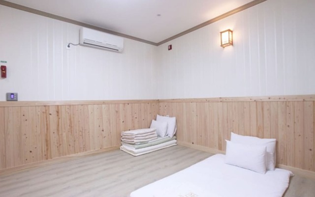 Yeosu MJ Motel