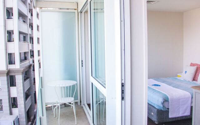 2 Bedroom Suite with Seaview and Balcony