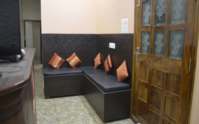 OYO Rooms Cantt Roadways Varanasi