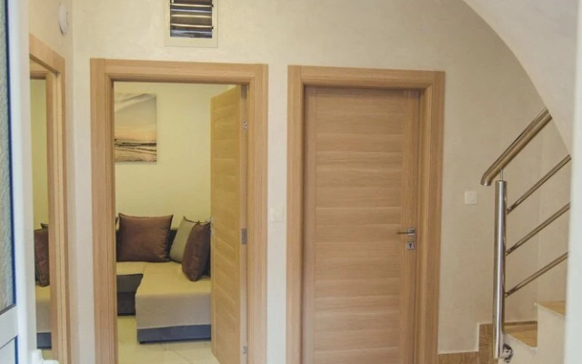 Nino Superior, One Bedroom Apartment With Terrace, No.3