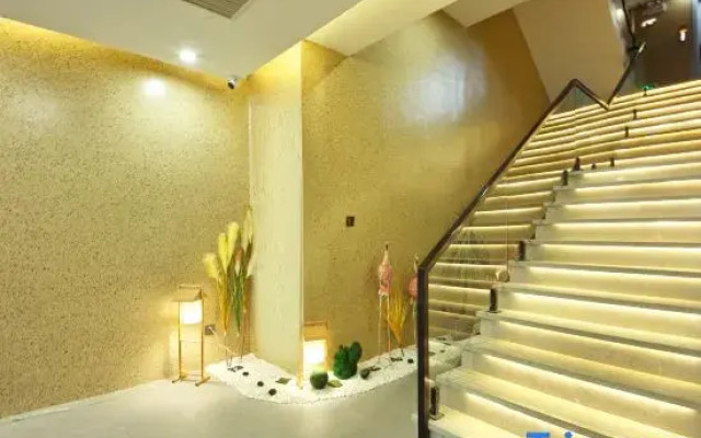 Feeling Hotel (Yangming Ancient Town)