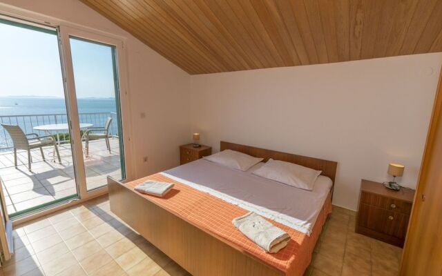 Apartments Jere Stipe