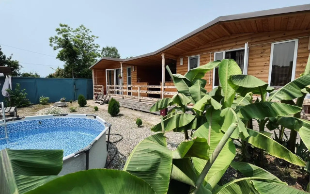 Tropical cottage