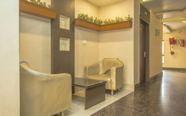 Capital O 28319 Hotel Ganayak