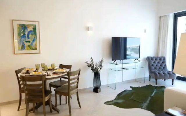 Spacious 2BR in Oxford 212 by Bespoke