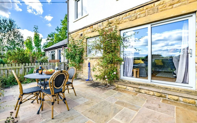 2 Orchard Leigh