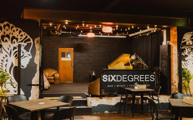 Six Degrees Boutique Hotel