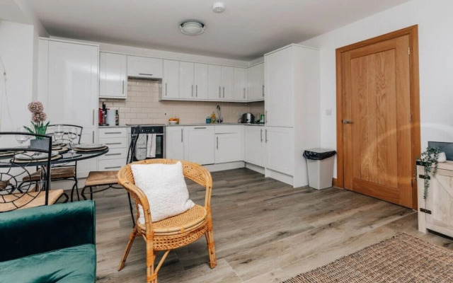 Seagrass Henley - 2 Bed Entire Serviced Apartment