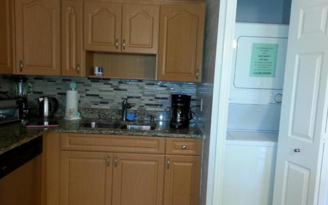 1+1 Large condo Sarasota