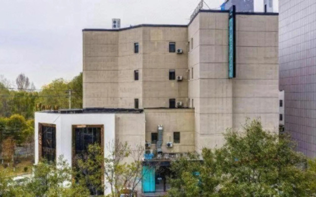 Xana Lite Hotelle (Shenyang Beiling Park Liaoning Building)