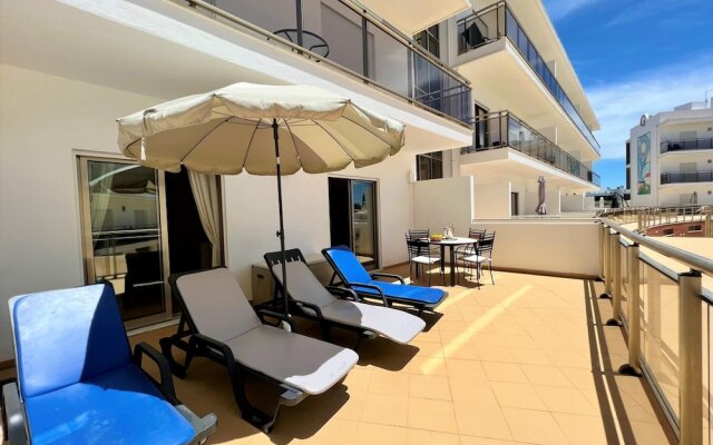 Albufeira Terrace With Pool by Homing