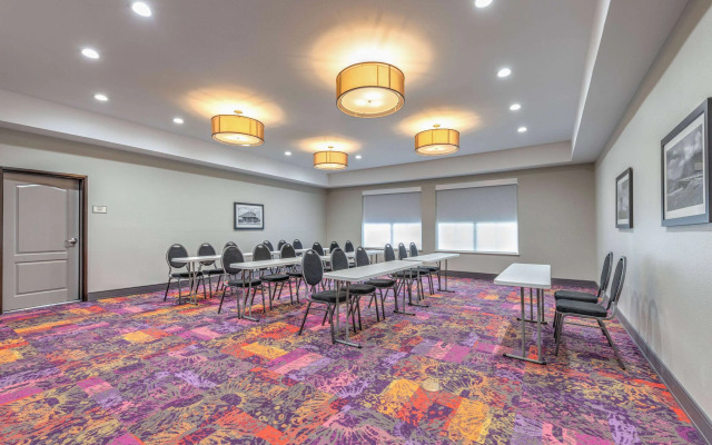 La Quinta Inn & Suites by Wyndham Tyler - University Area