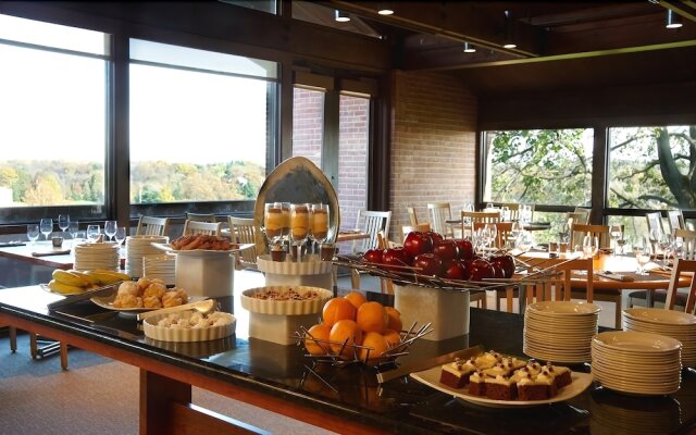 Chubb Hotel & Conference Center