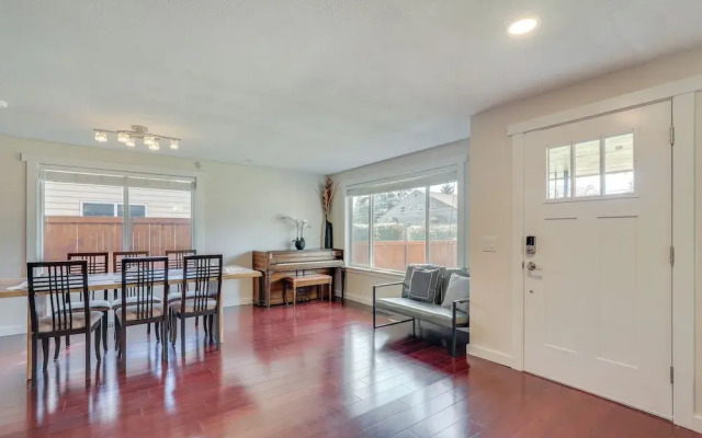 Renton Home: Gazebo w/ TV & Bbq, 15 Mi to Seattle