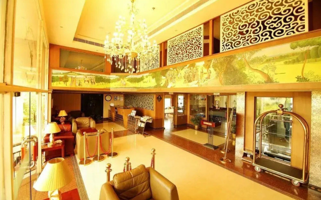 OYO Premium Vyttila Bypass