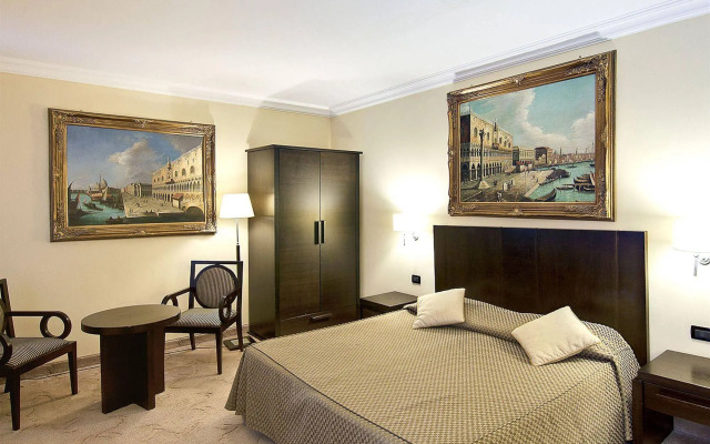 Relais Piazza San Marco