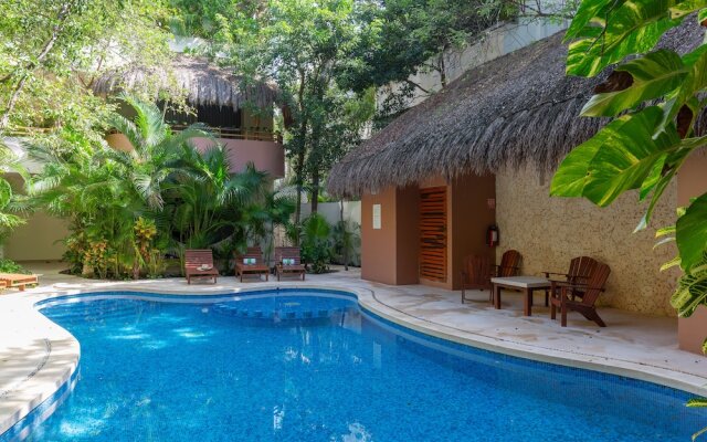 Secret Garden Oasis 3BR Penthouse