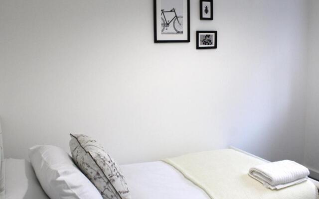 Low Cost, 4 Bed with Parking & Large Garden 08