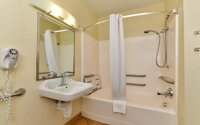 Candlewood Suites Athens by IHG