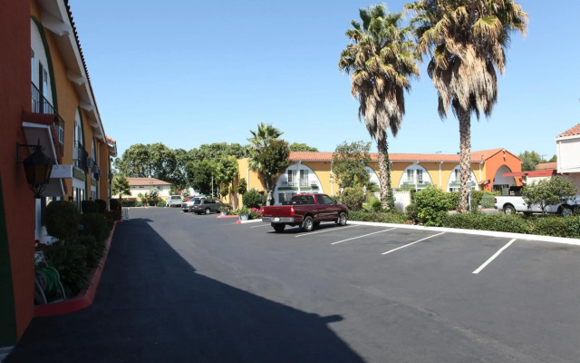 Granada Inn