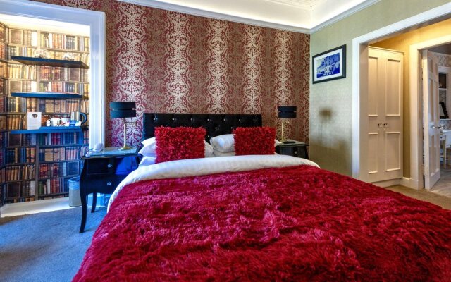 Atholl Arms Hotel