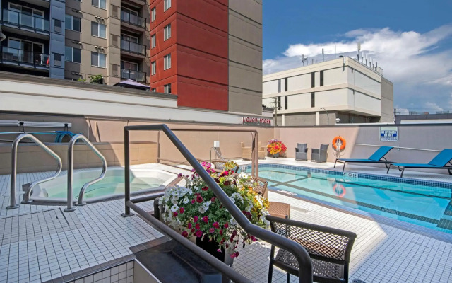Doubletree by Hilton Hotel Kamloops