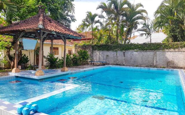 Hotel O Ari Beach Inn