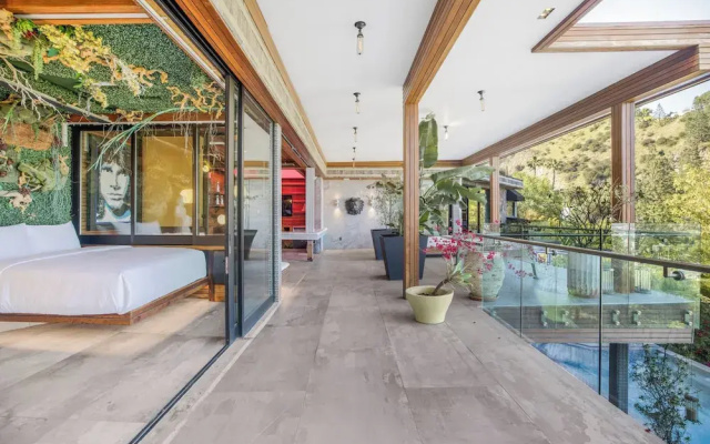 Villa Kaleida - Sleek Modern Sunset Villa With Eclectic Style & Infinity Pool