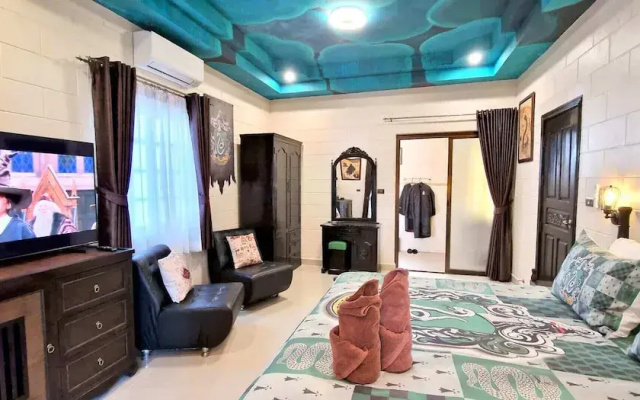 POTTERLAND Luxury Pool Villa Pattaya Walking Street