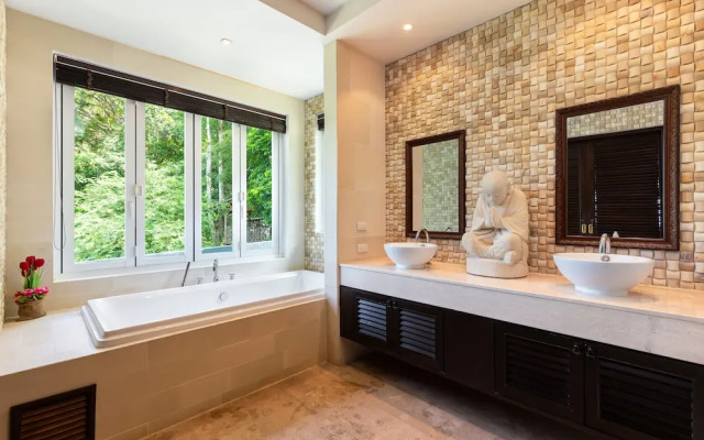 Ocean View Boutique 8BR Pool Villa Sawan