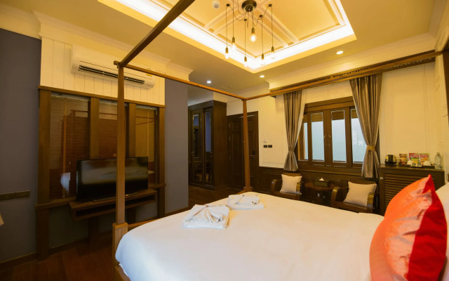 Floral Hotel Thapae Gate Chiangmai