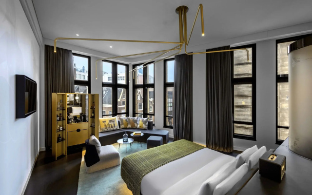 W Amsterdam