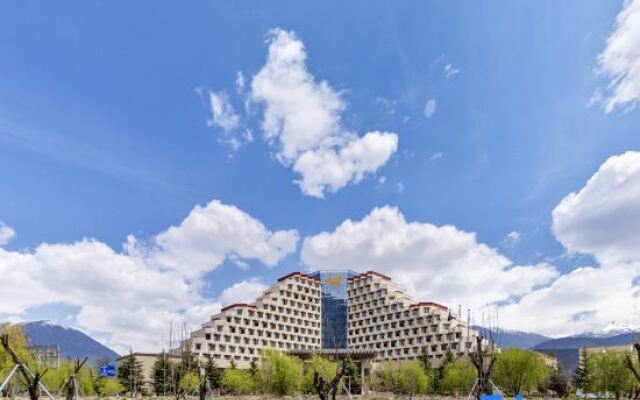 V-CONTINENT Nyingchi Hotel