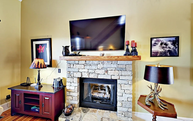 Mountaintop - 4 Br Home