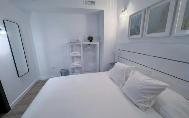 ZUR Boutique Hostel