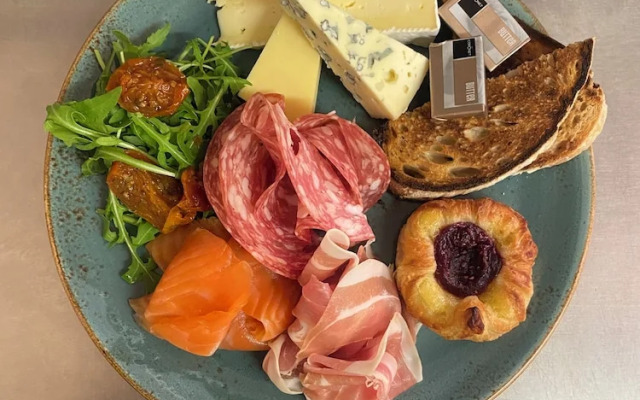 Sweeney Aviemore Two