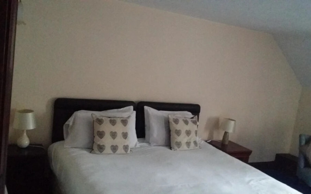 The Bell Country Inn