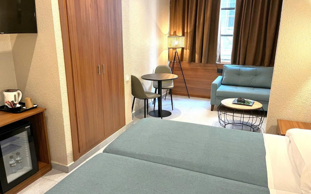 Aneto Hotel