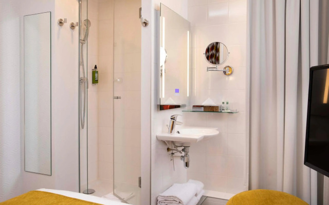 Hôtel Locomo - Gare De Lyon Bastille