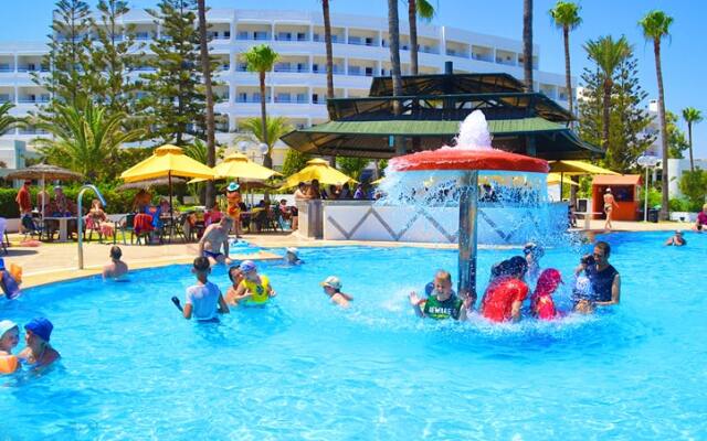 Hotel Tropicana Club & Spa