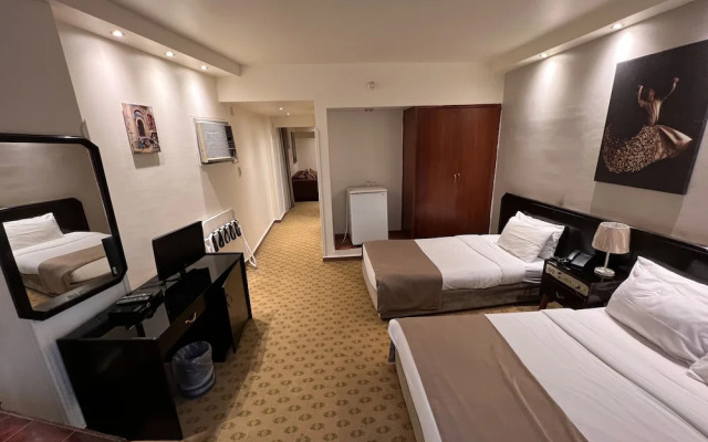 Santana Hotel