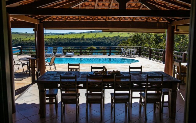 Ilha de Capitóli - Rancho no Kanto da Ilha em Capitólio